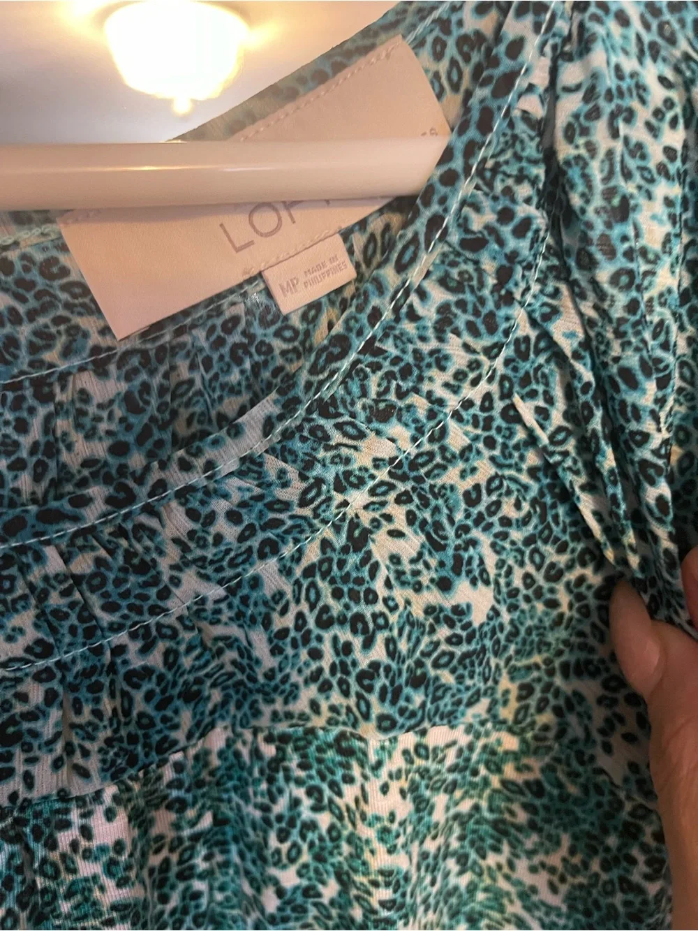 LOFT Blue Floral Keyhole Puff-Sleeve Blouse